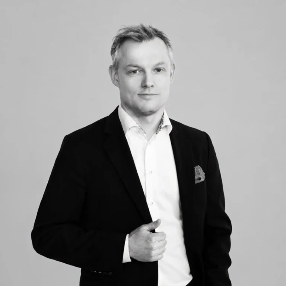 johan black and white